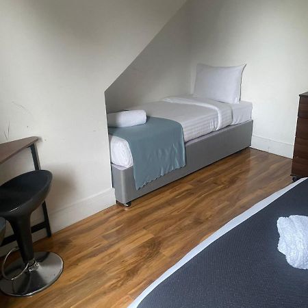 Sw16 Norbury Guesthouse 런던 외부 사진