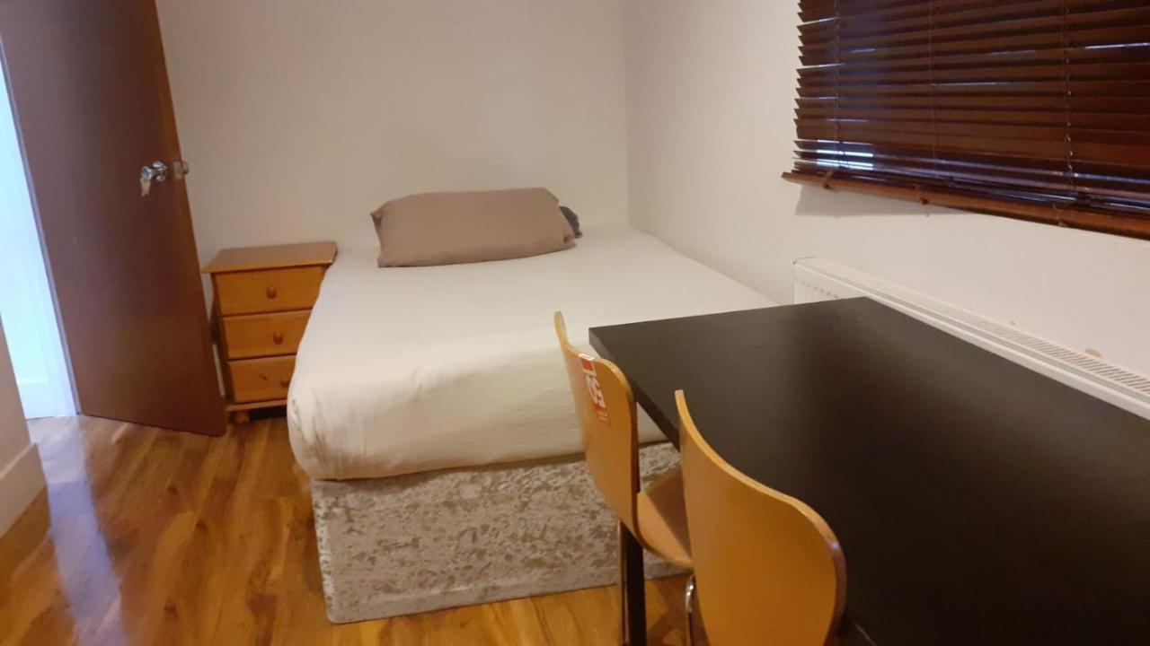 Sw16 Norbury Guesthouse 런던 외부 사진
