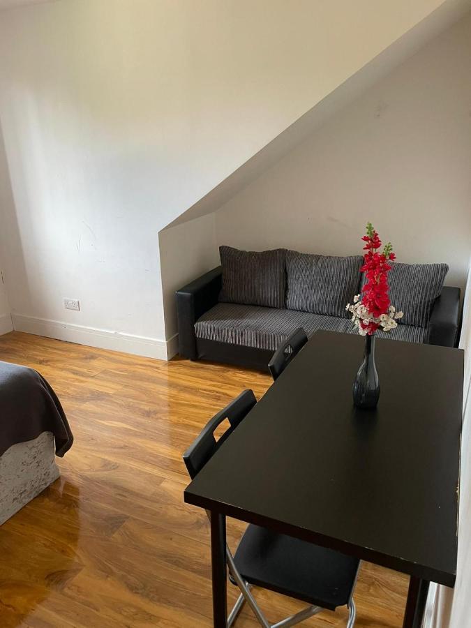 Sw16 Norbury Guesthouse 런던 외부 사진